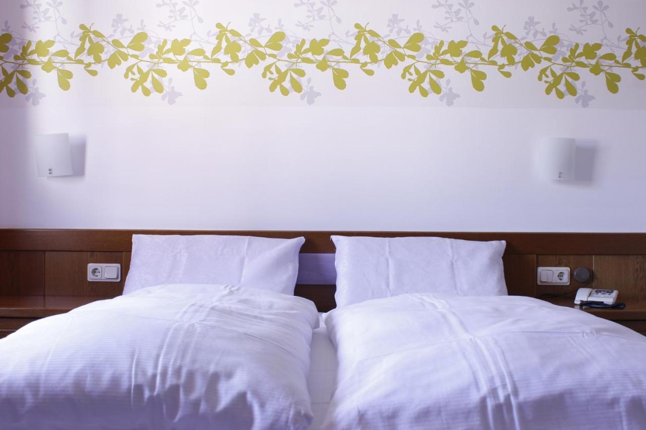 Zur Muehle Hotel Ora / Auer Екстериор снимка